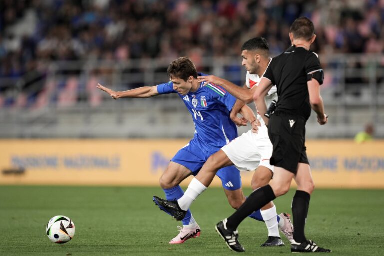 June 4, 2024, Bologna, Italia: Italy's Federico Chiesa fights for the ball with Turkiye's Oguz Aydin during the Friendly Matches 2024 between Italy and Turkiye at Renato Dall’Ara Stadium - Sport, Soccer - Bologna, Italy - Tuesday June 4, 2024 (Photo by Massimo Paolone/LaPresse) (Credit Image: © Massimo Paolone/LaPresse via ZUMA Press) 
MECZ TOWARZYSKI PILKA NOZNA
WLOCHY v TURCJA
FOT. ZUMA/newspix.pl / 400mm.pl

POLAND ONLY !!!
---
newspix.pl / 400mm.pl