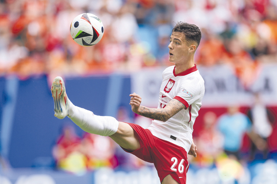 HAMBURG 16.06.2024
MECZ I RUNDA GRUPA D MISTRZOSTW EUROPY 2024: POLSKA - HOLANDIA --- FIRST ROUND GROUP D UEFA EURO 2024 MATCH POLAND - HOLLAND AT VOLKSPARKSTADION IN HAMBURG
NZ KACPER URBANSKI
FOT. JACEK STANISLAWEK / 400mm.pl