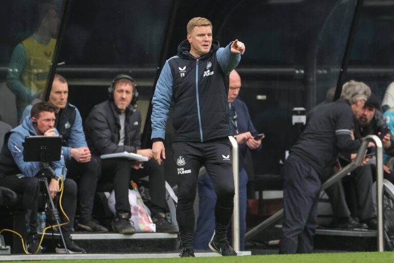 April 30, 2023, Newcastle, Tyne and Wear, United Kingdom: Eddie Howe manager of Newcastle United gives his players instructions during the Premier League match Newcastle United vs Southampton at St. James's Park, Newcastle, United Kingdom, 30th April 2023. (Credit Image: © Mark Cosgrove/News Images via ZUMA Press Wire) 
LIGA ANGIELSKA PILKA NOZNA SEZON 2022/2023
FOT. ZUMA/newspix.pl / 400mm.pl

POLAND ONLY !!!
---
newspix.pl / 400mm.pl