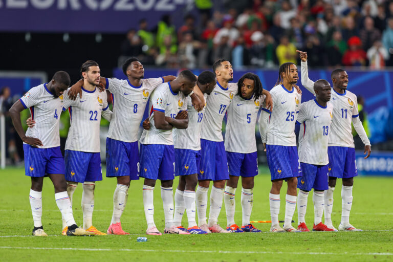 HAMBURG 05.07.2024
MISTRZOSTW EUROPY 2024 CWIERCFINAL: PORTUGALIA - FRANCJA --- UEFA EURO, EM, Europameisterschaft,Fussball 2024 QUARTER-FINAL MATCH PORTUGAL - FRANCE  AT VOLKSPARKSTADION ON JULY 05, 2024 IN HAMBURG
NZ DAYOT UPAMECANO THEO HERNANDEZ AURELIEN TCHOUAMENI MARCUS THURAM YOUSSOUF FOFANA JULES KOUNDE BRADLEY BARCOLA N'GOLO KANTE OUSMANE DEMBELE
FOT. JACEK STANISLAWEK / 400mm.pl