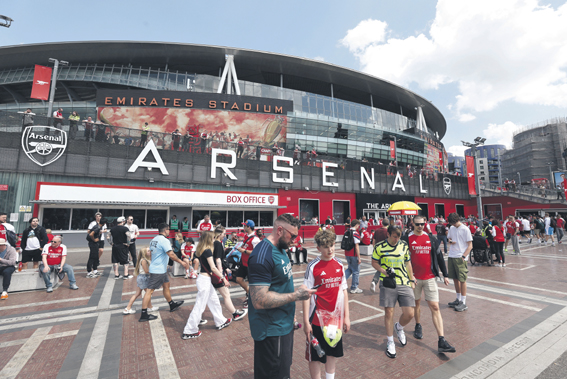 Soccer Football - Premier League - Arsenal v Everton - Emirates Stadium, London, Britain - May 19, 2024  Arsenal fans outside the stadium before the match  EDITORIAL USE ONLY. NO USE WITH UNAUTHORIZED AUDIO, VIDEO, DATA, FIXTURE LISTS, CLUB/LEAGUE LOGOS OR 'LIVE' SERVICES. ONLINE IN-MATCH USE LIMITED TO 120 IMAGES, NO VIDEO EMULATION. NO USE IN BETTING, GAMES OR SINGLE CLUB/LEAGUE/PLAYER PUBLICATIONS. PLEASE CONTACT YOUR ACCOUNT REPRESENTATIVE FOR FURTHER DETAILS..,Image: 874431146, License: Rights-managed, Restrictions: NO USE WITH UNAUTHORIZED AUDIO, VIDEO, DATA, FIXTURE LISTS, CLUB/LEAGUE LOGOS OR ‚ÄúLIVE‚ÄĚ SERVICES. ONLINE IN-MATCH USE LIMITED TO 45 IMAGES, NO VIDEO EMULATION. NO USE IN BETTING, GAMES OR SINGLE CLUB/LEAGUE/PLAYER PUBLICATIONS., Model Release: no, Credit line: Paul Childs / Reuters / Forum