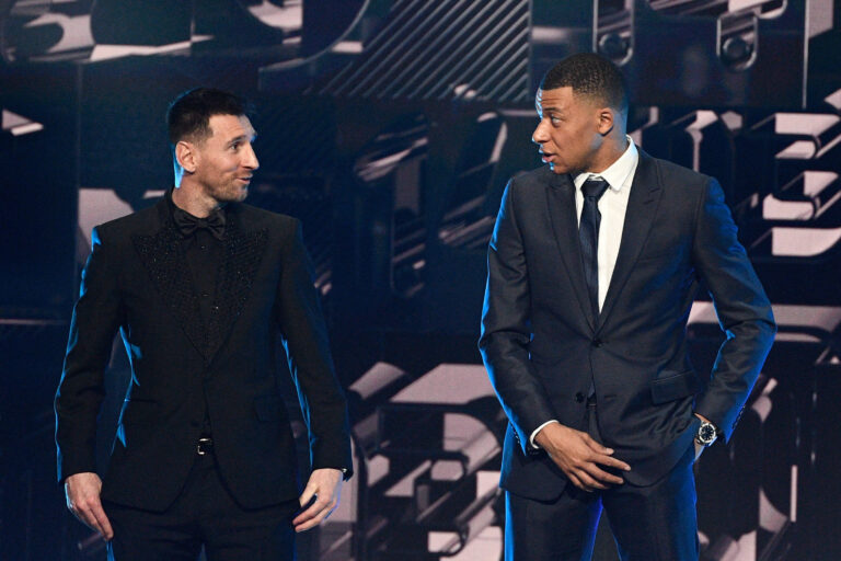 Leo Messi and Kylian MBappe during the FIFA FOOTBALL AWARDS 2022 at the "Salle Pleyel" on monday febuary 27, 2022. Paris. France. PHOTO: CHRISTOPHE SAIDI / SIPA.

27.02.2023 Paryz
pilka nozna
Gala Best FIFA Football Award 2022
Foto CHRISTOPHE SAIDI / Sipa / PressFocus 
POLAND ONLY!!
