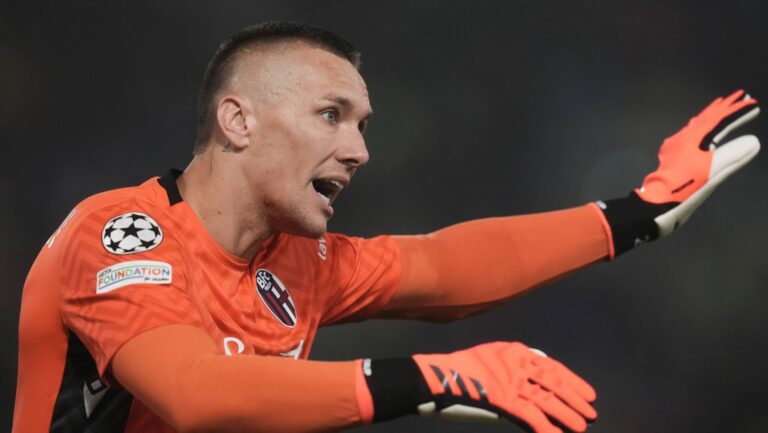 September 18, 2024, Bologna, Italia: Bologna's goalkeeper Lukasz Skorupski shouts instructions to his teammates during the Uefa Champions League 2024/2025 soccer match between Bologna and Shakhtar Donetsk at Renato Dall’Ara Stadium - Sport, Soccer - Bologna, Italy - Wednesday September 18, 2024 (Photo by Massimo Paolone/LaPresse) (Credit Image: © Massimo Paolone/LaPresse via ZUMA Press) 
LIGA MISTRZOW UEFA PILKA NOZNA SEZON 2024/2025
FOT. ZUMA/newspix.pl / 400mm.pl

POLAND ONLY !!!
---
newspix.pl / 400mm.pl