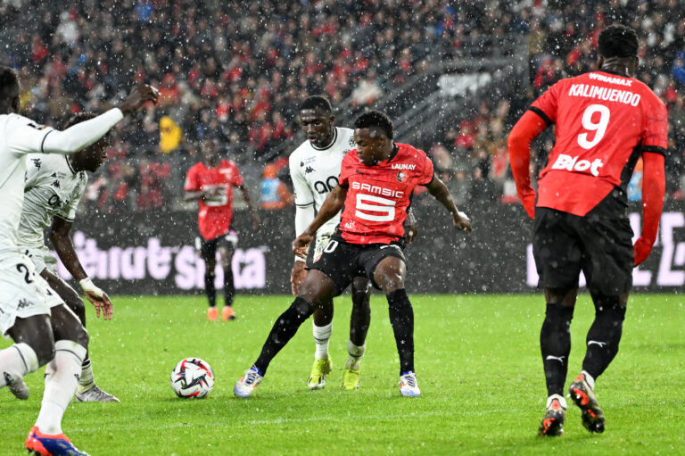 15 Lamine CAMARA (asm) - 20 Carlos ANDRES GOMEZ (srfc) during the Ligue 1 MCDonald's match between Rennes and Monaco at Roazhon Park on October 5, 2024 in Rennes, France. ((Photo by Christophe Saidi/FEP/Icon Sport/Sipa USA)
2024.10.05 Rennes
pilka nozna , Liga Francuska
Stade Rennes - AS Monaco
Foto Christophe Saidi/FEP/Icon Sport/SIPA USA/PressFocus

!!! POLAND ONLY !!!