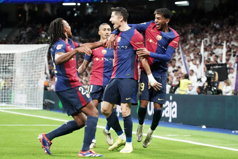 FC Barcelona's Jules Kounde, Raphinha Dias, Robert Lewandowski and Lamine Yamal celebrate goal during La Liga match. October 26, 2024. (Photo by Acero/Alter Photos/Sipa USA)
2024.10.26 Madryt
pilka nozna liga hiszpanska
Real Madryt - FC Barcelona
Foto Acero/Alter Photos/SIPA USA/PressFocus

!!! POLAND ONLY !!!