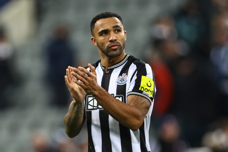 Callum Wilson #9 of Newcastle United applauds the fans after Newcastle lose 1-2 during the UEFA Champions League match Newcastle United vs AC Milan at St. James's Park, Newcastle, United Kingdom, 13th December 2023

(Photo by Mark Cosgrove/News Images) in Newcastle, United Kingdom on 12/13/2023. (Photo by Mark Cosgrove/News Images/Sipa USA)
2023.12.13 Newcastle
pilka nozna liga mistrzow
Newcastle United - AC Milan
Foto Mark Cosgrove/News Images/SIPA USA/PressFocus

!!! POLAND ONLY !!!