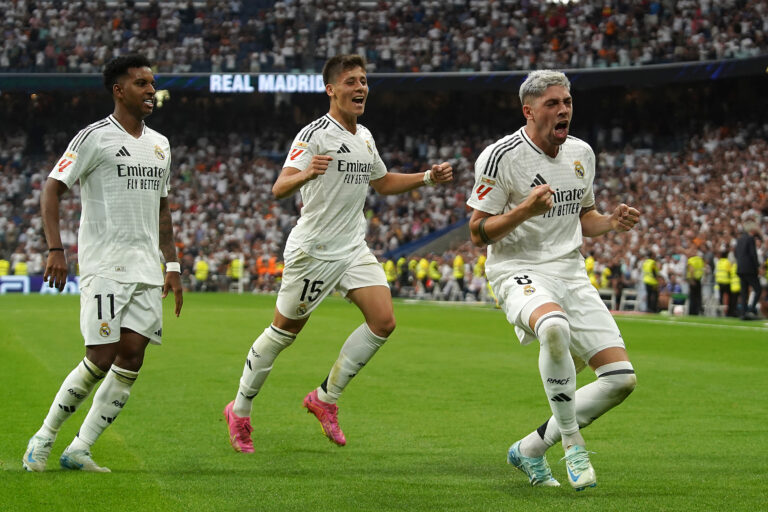 Real Madrid's Fede Valverde (r), Rodrygo Goes (l) and Arda Guler celebrate goal during La Liga match. August 25, 2024. (Photo by Acero/Alter Photos/Sipa USA)
2024.08.25 Madryt
pilka nozna liga hiszpanska
Real Madryt - Real Valladolid
Foto Acero/Alter Photos/SIPA USA/PressFocus

!!! POLAND ONLY !!!