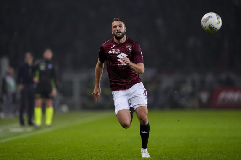 Torino’s Sebastian Walukiewicz    during the Serie A soccer match between Torino FC and Como at the Stadio Olimpico Grande Torino in Turin, north west Italy - October 25, 2024. Sport - Soccer EXCLUSIVE TORINO FC (Photo by Fabio Ferrari/LaPresse) (Photo by Fabio Ferrari/LaPresse/Sipa USA)
2024.10.25 Torino
pilka nozna liga wloska
Torino FC - Como
Foto Fabio Ferrari/LaPresse/SIPA USA/PressFocus

!!! POLAND ONLY !!!
