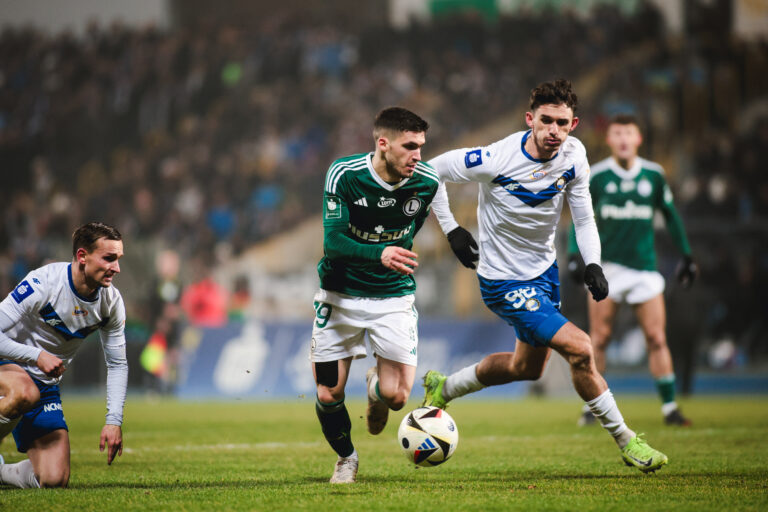 2024.12.01 Mielec
Pilka nozna PKO Ekstraklasa 2024/2025
Stal Mielec - Legia Warszawa
N/z Ruben Vinagre Robert Dadok
Foto Marta Badowska / PressFocus

2024.12.01 Mielec
Football Polish PKO Ekstraklasa Season 2024/2025
Ruben Vinagre Robert Dadok
Credit: Marta Badowska / PressFocus