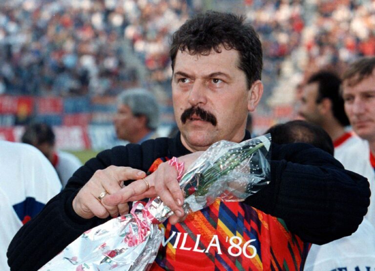 Steaua Bucharest's goalkeeper Helmuth Duckadam gestures after he receives flowers from fans at the beginning of the anniversary soccer rematch of the 1986 final in which Steaua become the first East European club to win the European soccer Cup. Duckadam rose to instant fame in 1986 by defending four consecutive penalty kicks,Image: 444535239, License: Rights-managed, Restrictions: , Model Release: no, Credit line: Radu Sigheti / Reuters / Forum