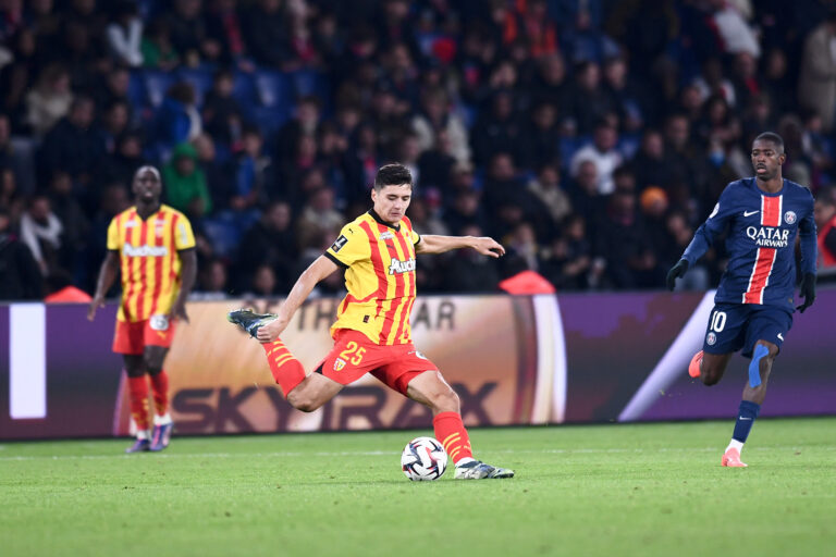 25 Abdukodir KHUSANOV (rcl) during the Ligue 1 MCDonald's match between Paris and Lens at Parc des Princes on November 2, 2024 in Paris, France. (Photo by Philippe Lecoeur/FEP/Icon Sport/Sipa USA)
2024.11.02 Paris
pilka nozna liga francuska
Paris Saint-Germain PSG - RC Lens
Foto Icon Sport/SIPA USA/PressFocus

!!! POLAND ONLY !!!