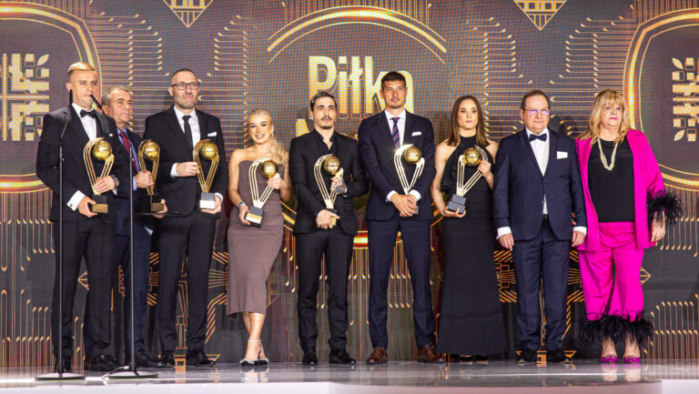 Czas na Galę, a więc grawer wchodzi do gry!